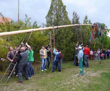Stavanie mája2011