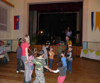 Stavanie mája2011